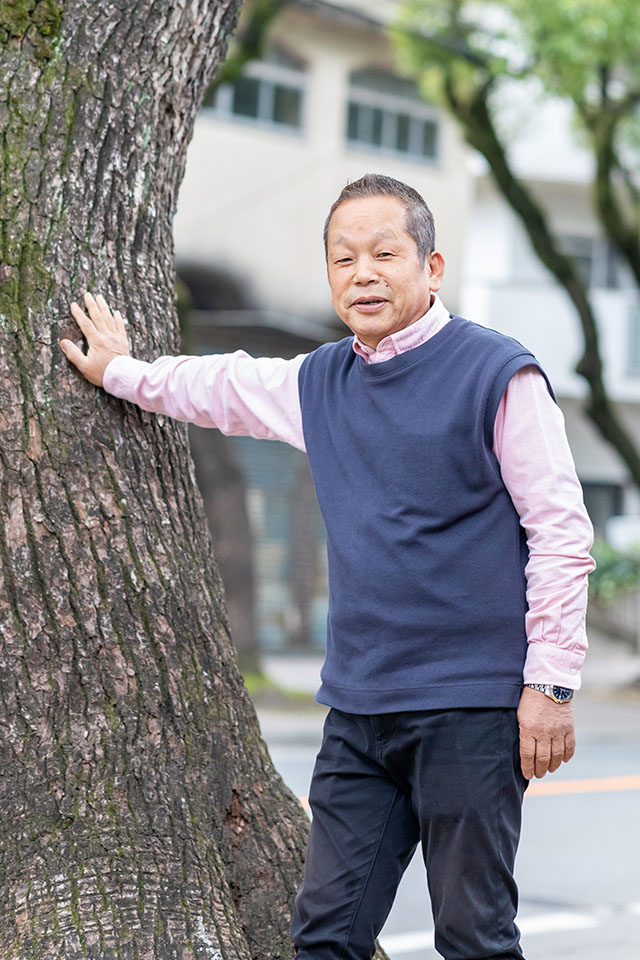 創業者　芹口健二