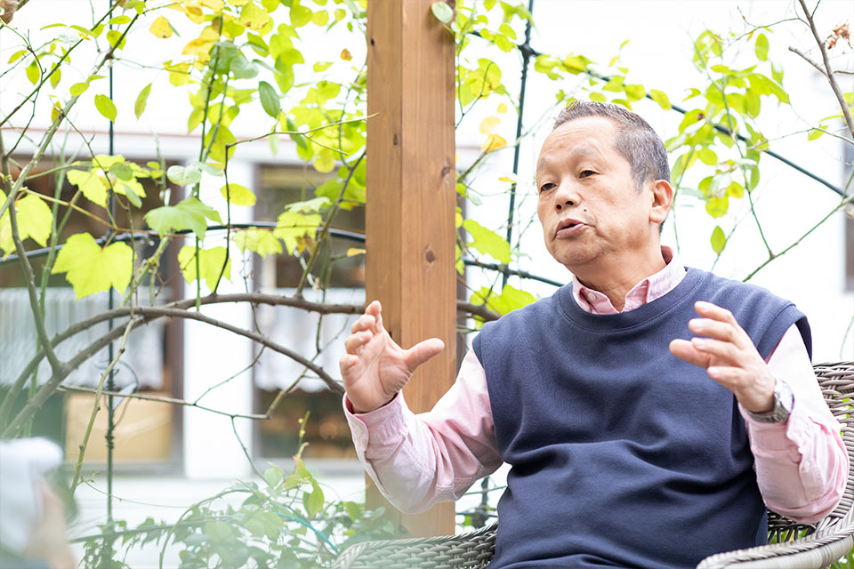 創業者　芹口健二
